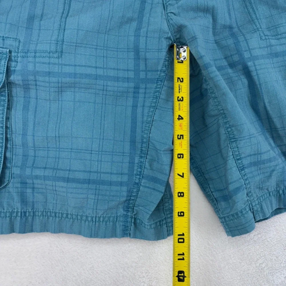 The North Face Mens Blue Plaid Cargo Shorts Size 36 Hiking Outdoor Utility